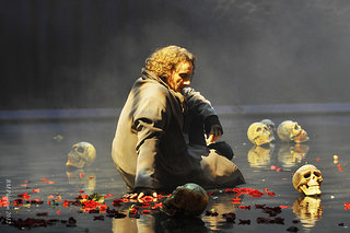 Théâtre : Hamlet ou la métaphore de la dualité