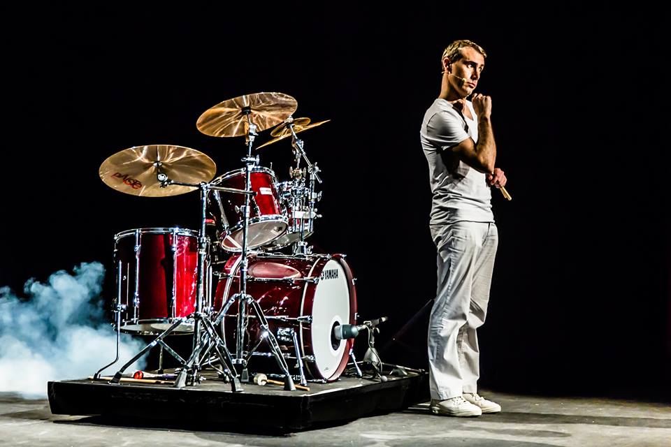 Théâtre : "Une vie sur mesure" la pièce à succès de Cédric Chapuis actuellement reprise au Tristan Bernard