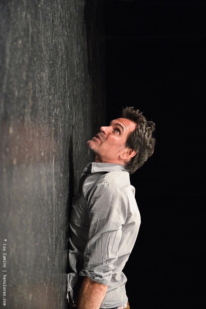 Théâtre : La reprise du seul-en-scène de Luc Guiol, "I am the cosmos" les 30 et 31 Avril aux Feux de la rampe !