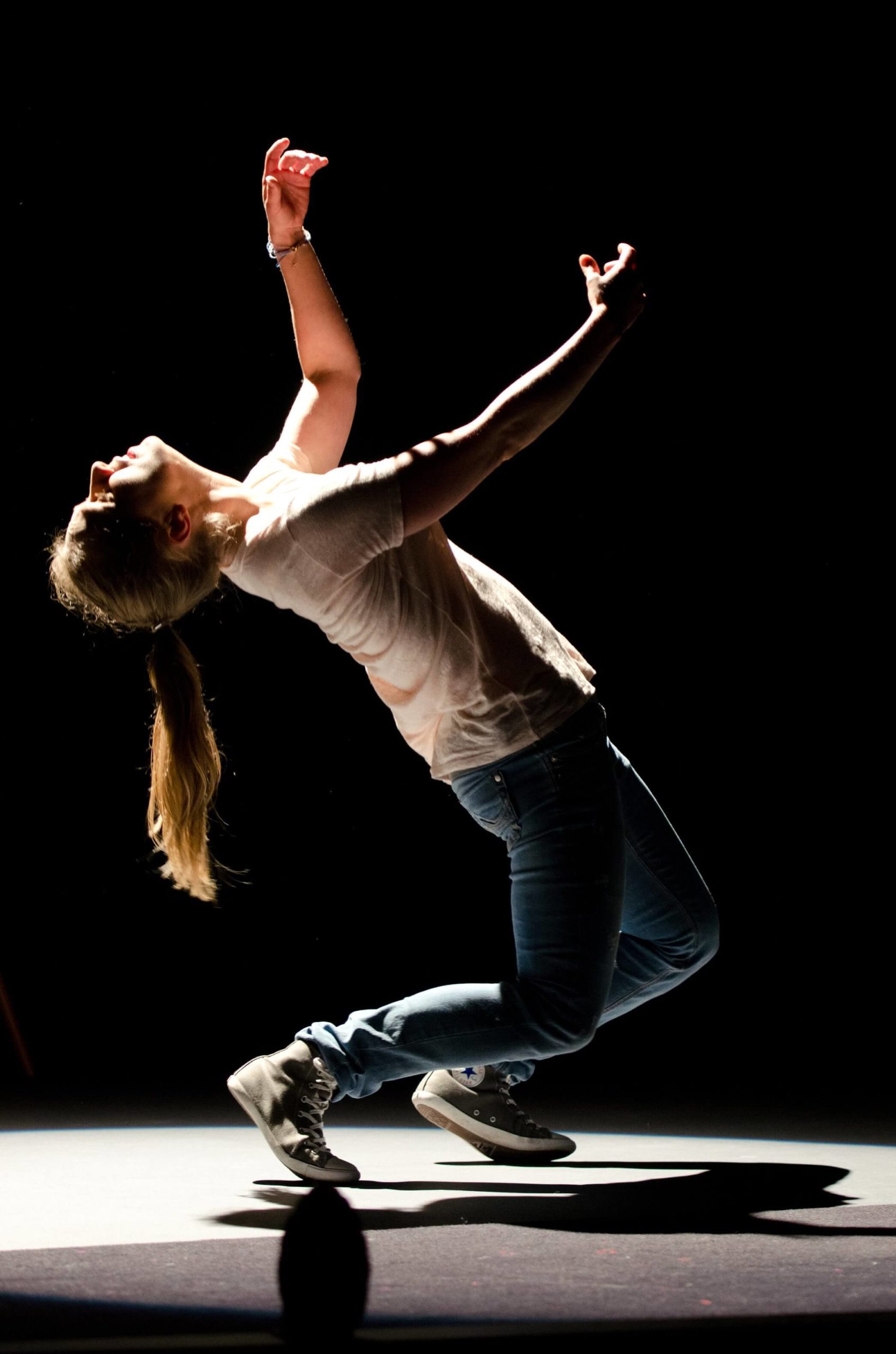 "Les Chatouilles ou la danse de la colère" : Andrea Bescond triomphe au théâtre du Chatelet !