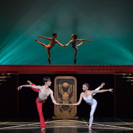 Danse : "La Flûte enchantée" de Mozart par les Ballets Maurice Béjart Lausanne au Palais des Congrès de Paris