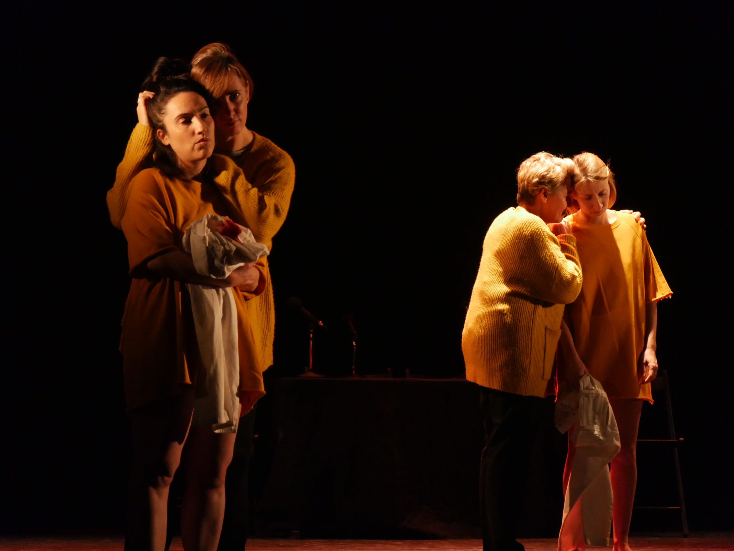 Théâtre : « Liza et moi », une histoire de mère en fille racontée par Sandrine Delsaux au théâtre de La Reine Blanche